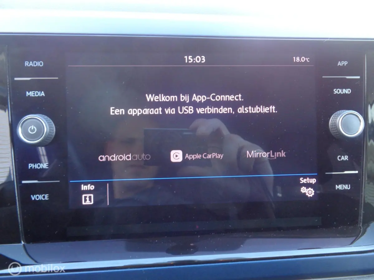 1.0 TSI United 5 deurs/Airco/Ecc/PDC/Navi/Apple carplay/Lm velgen