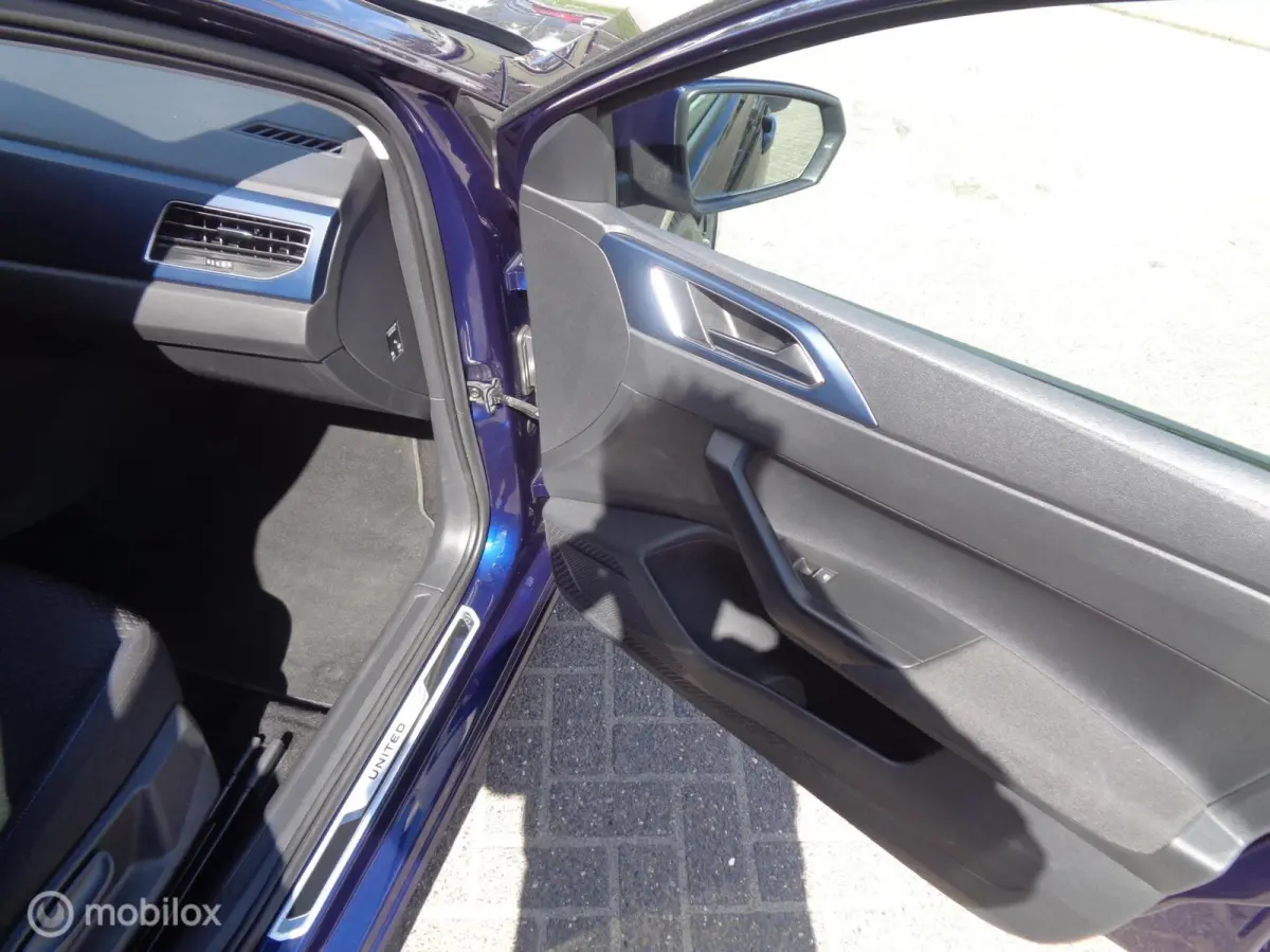 1.0 TSI United 5 deurs/Airco/Ecc/PDC/Navi/Apple carplay/Lm velgen