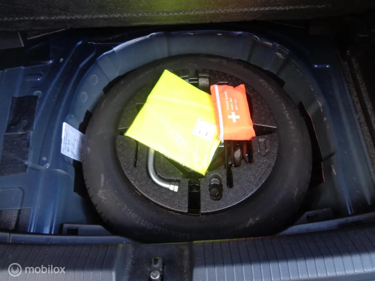 1.0 TSI United 5 deurs/Airco/Ecc/PDC/Navi/Apple carplay/Lm velgen