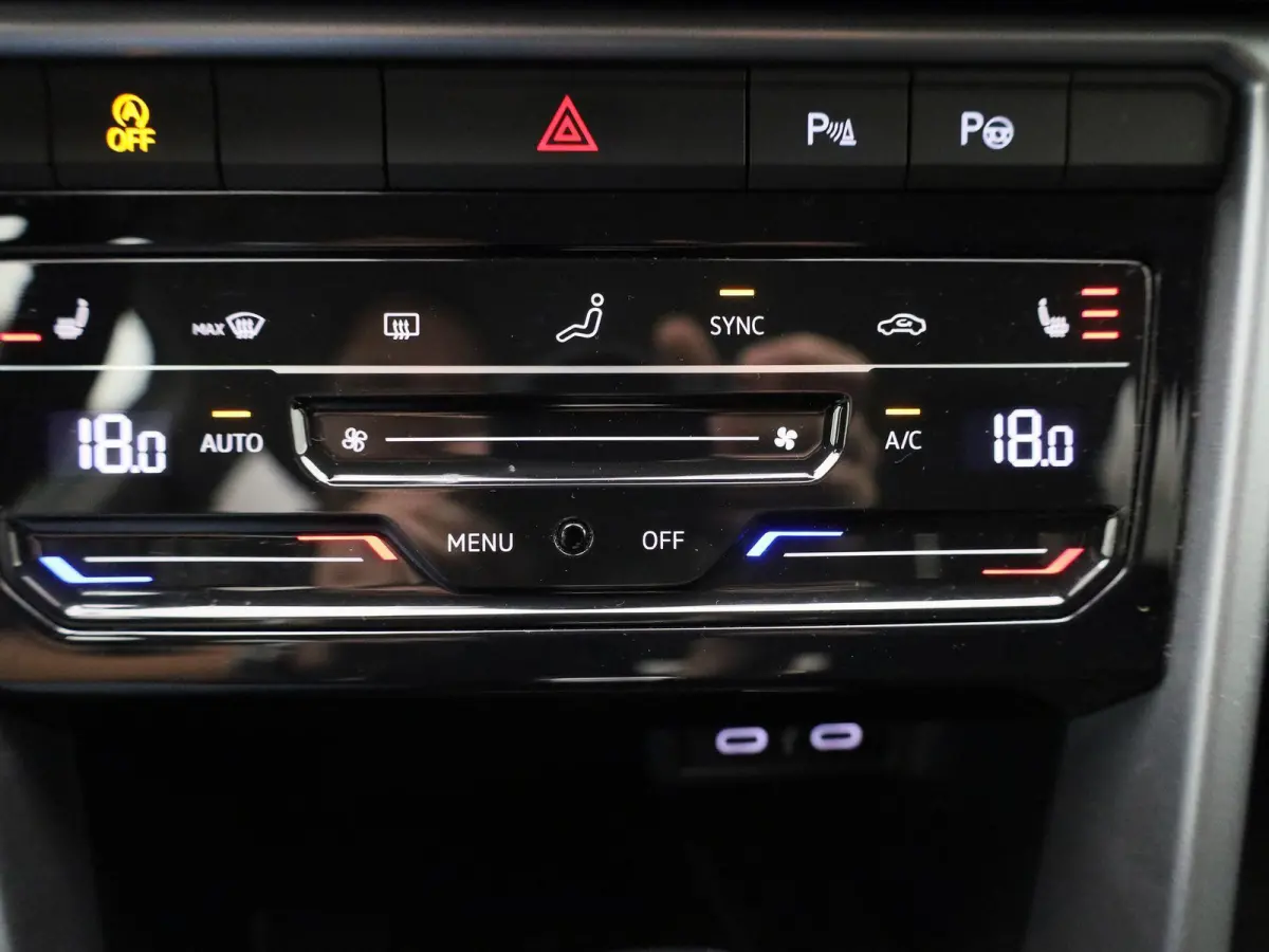 1.5 TSI Life Business 150 PK| Origineel Nederlands | 1e Eigenaar | Navigatie | Dodehoekdetectie | Achteruitrijcamera | Stoelverwarming | Climatronic | Digitale Cockpit Pro