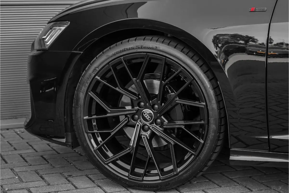40 TFSI S Edition Pano Matrix LED Camera 21"