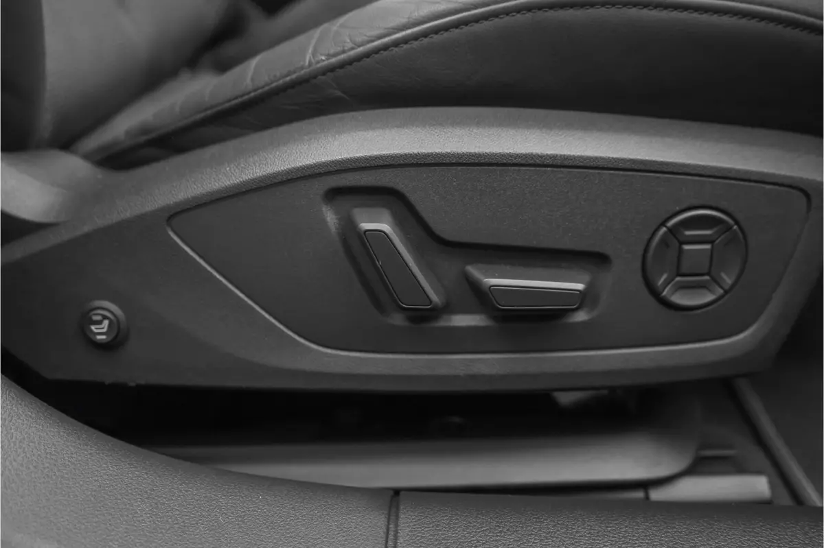 40 TFSI S Edition Pano Matrix LED Camera 21"