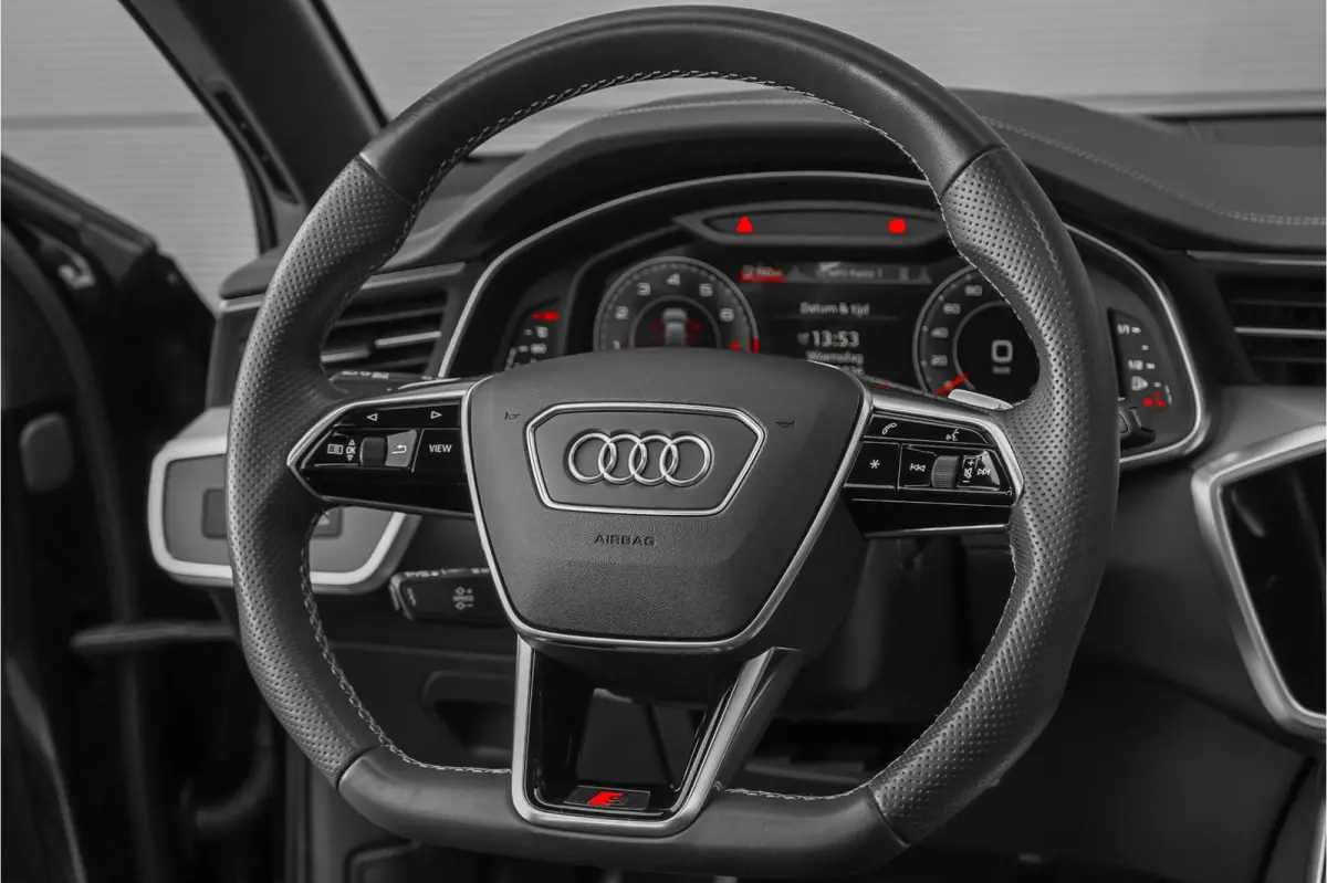 40 TFSI S Edition Pano Matrix LED Camera 21"