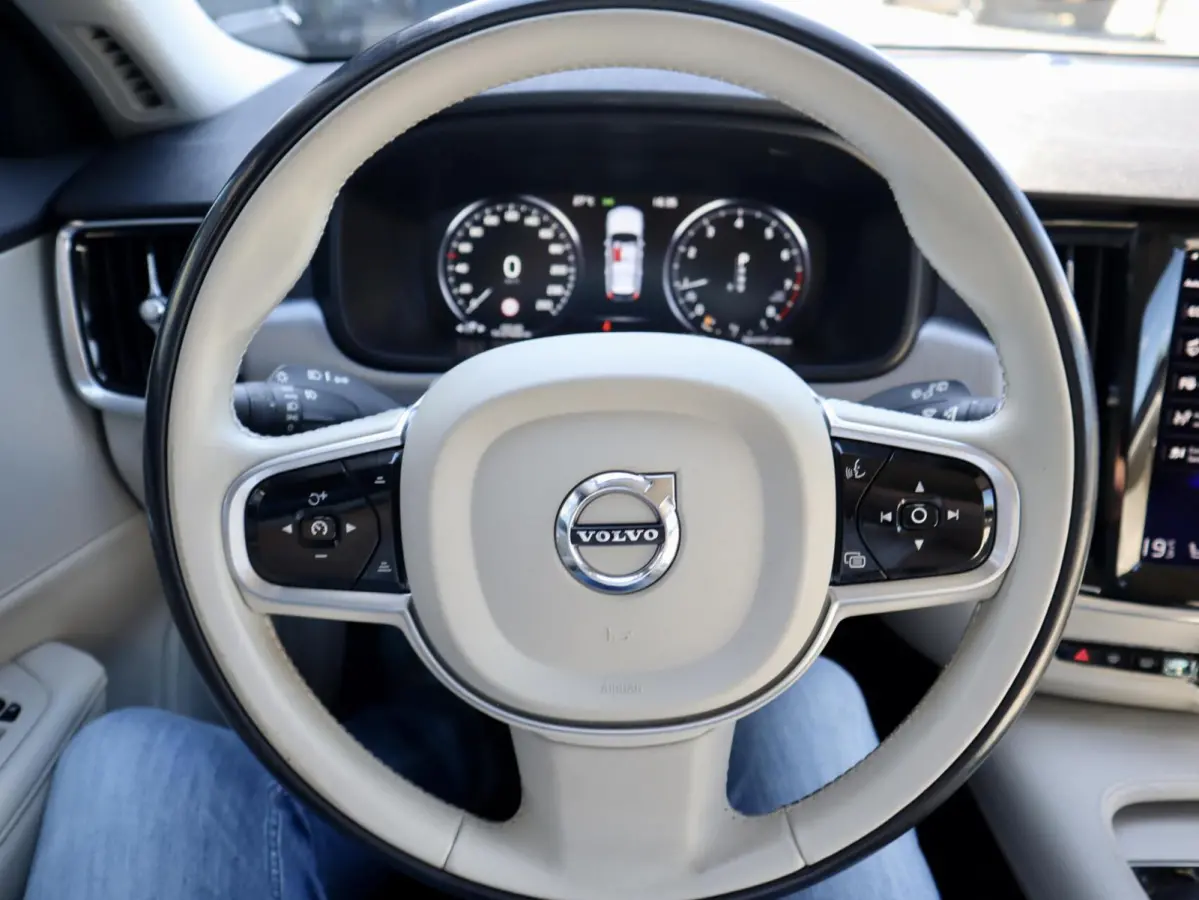 2.0 T5 Momentum, Crème lederen bekleding