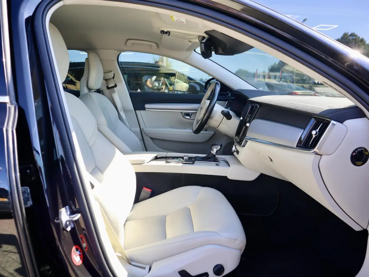 2.0 T5 Momentum, Crème lederen bekleding