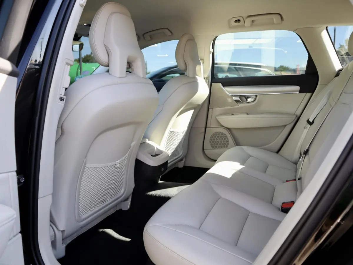 2.0 T5 Momentum, Crème lederen bekleding