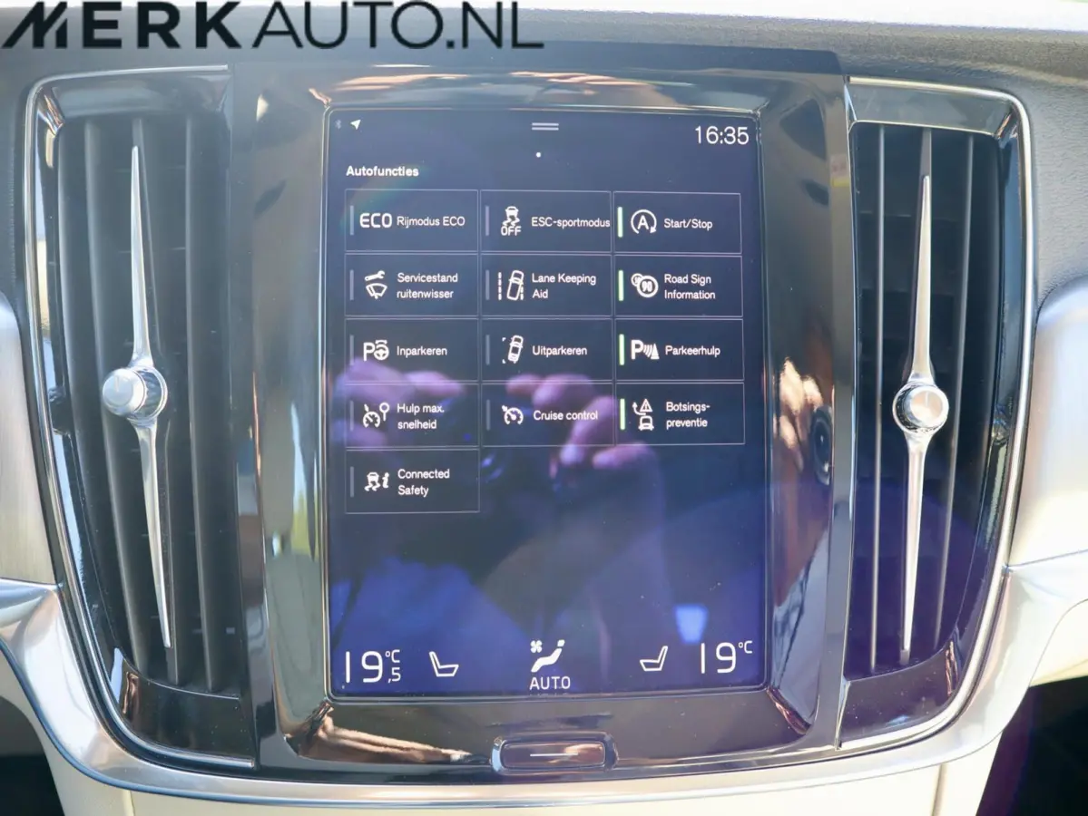 2.0 T5 Momentum, Crème lederen bekleding