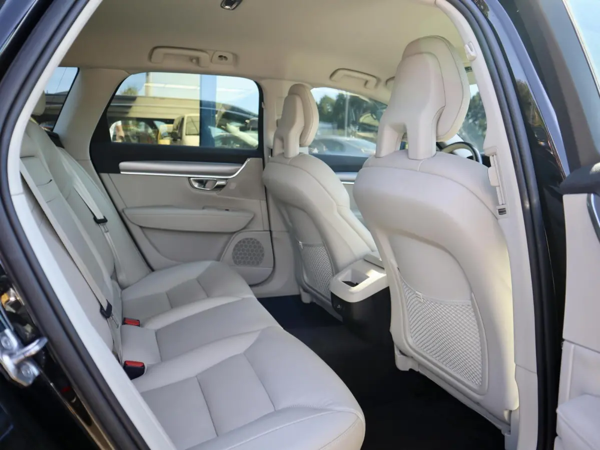 2.0 T5 Momentum, Crème lederen bekleding