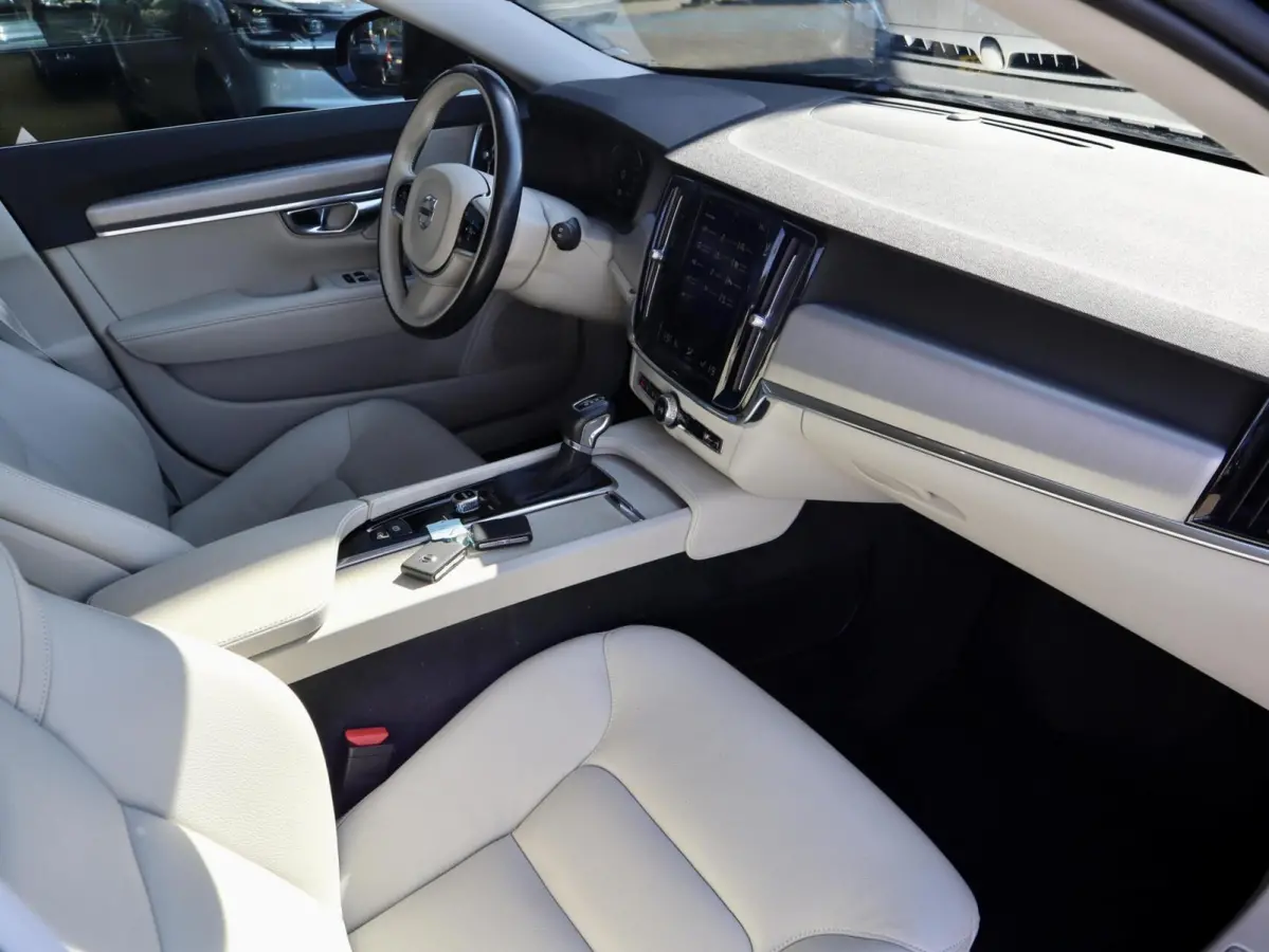 2.0 T5 Momentum, Crème lederen bekleding