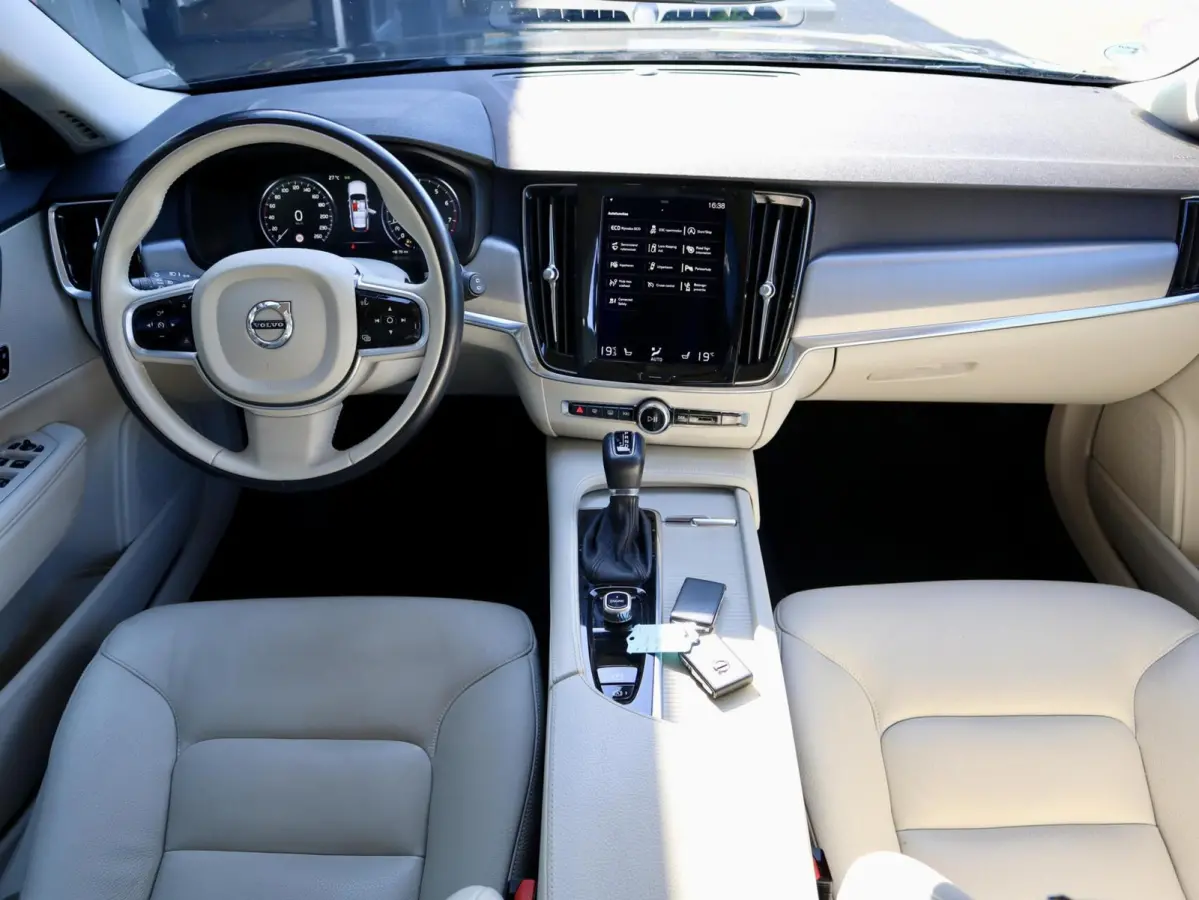 2.0 T5 Momentum, Crème lederen bekleding