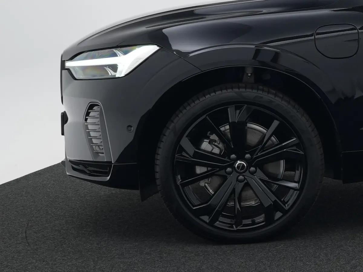 T6 Recharge AWD Plus Black Edition | Facelift | Head-Up | 360° Camera | Harman/Kardon | Sportstoel | 21" | Panoramadak