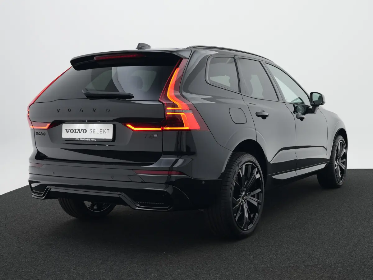 T6 Recharge AWD Plus Black Edition | Facelift | Head-Up | 360° Camera | Harman/Kardon | Sportstoel | 21" | Panoramadak