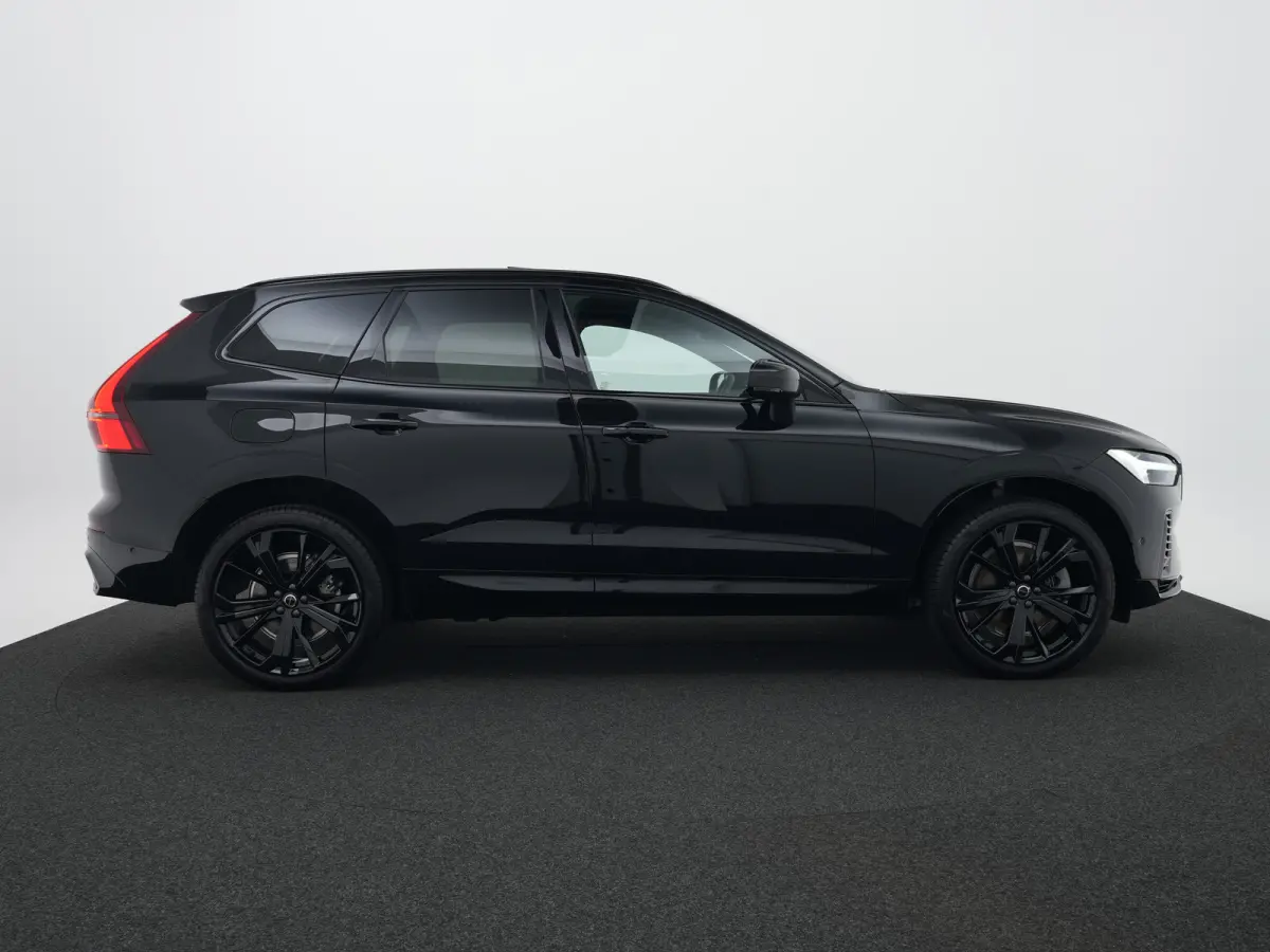 T6 Recharge AWD Plus Black Edition | Facelift | Head-Up | 360° Camera | Harman/Kardon | Sportstoel | 21" | Panoramadak