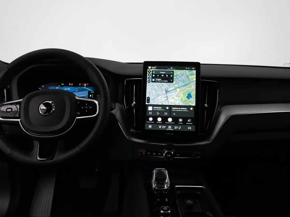 T6 Recharge AWD Plus Black Edition | Facelift | Head-Up | 360° Camera | Harman/Kardon | Sportstoel | 21" | Panoramadak