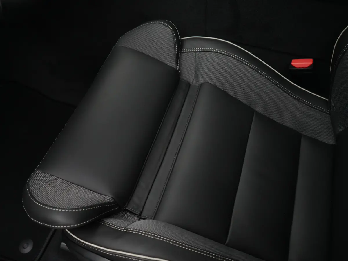 T6 Recharge AWD Plus Black Edition | Facelift | Head-Up | 360° Camera | Harman/Kardon | Sportstoel | 21" | Panoramadak