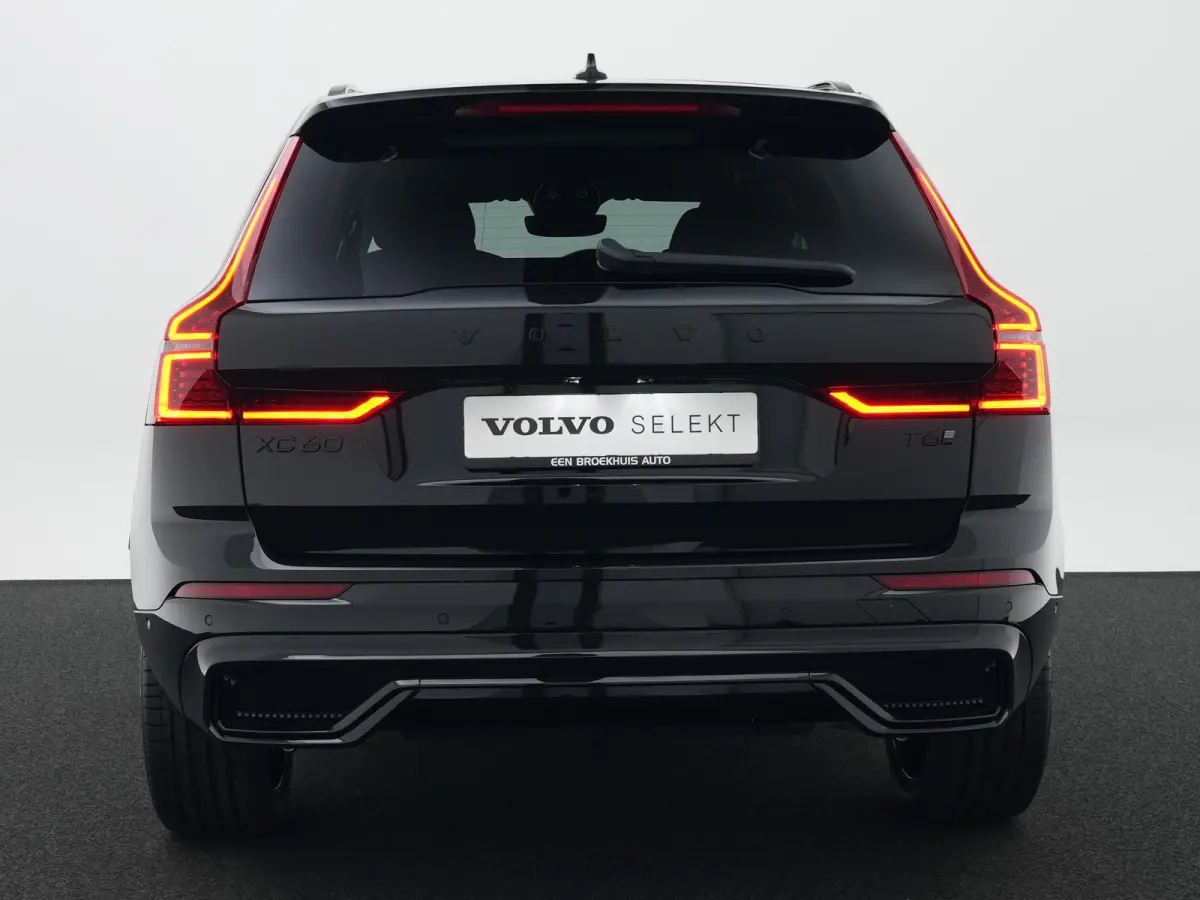 T6 Recharge AWD Plus Black Edition | Facelift | Head-Up | 360° Camera | Harman/Kardon | Sportstoel | 21" | Panoramadak