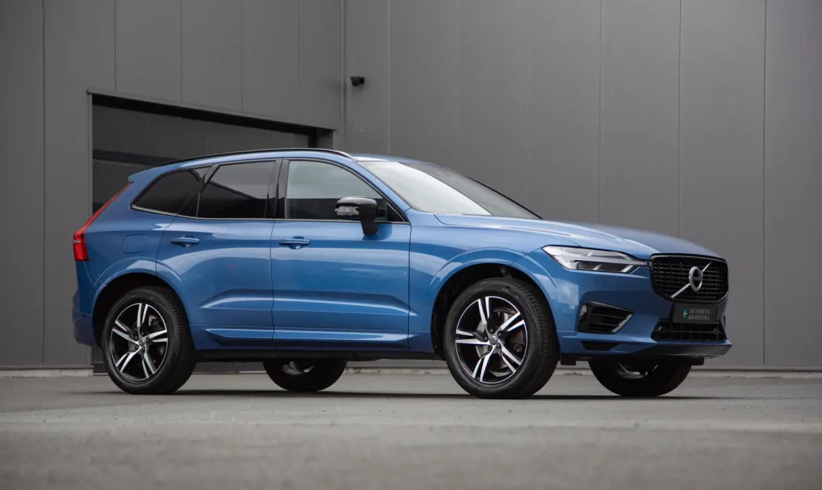 T6 Plug-in hybrid AWD R-Design Panorama|H/K Audio