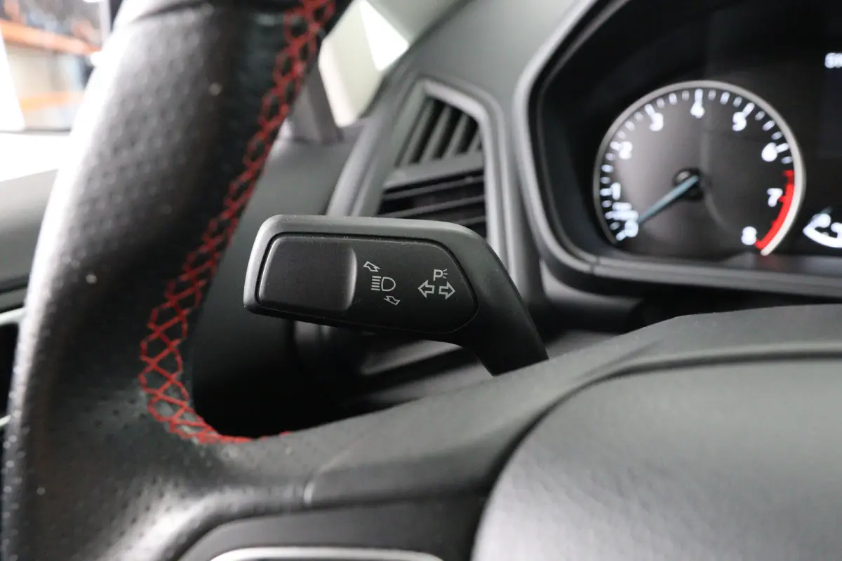1.0 EcoBoost ST-Line | B&O Premium Geluid | Trekhaak Afn | Stoel-/Stuurverwarming | Voorruitverwarming | Camera | Keyless | Volledig onderhouden