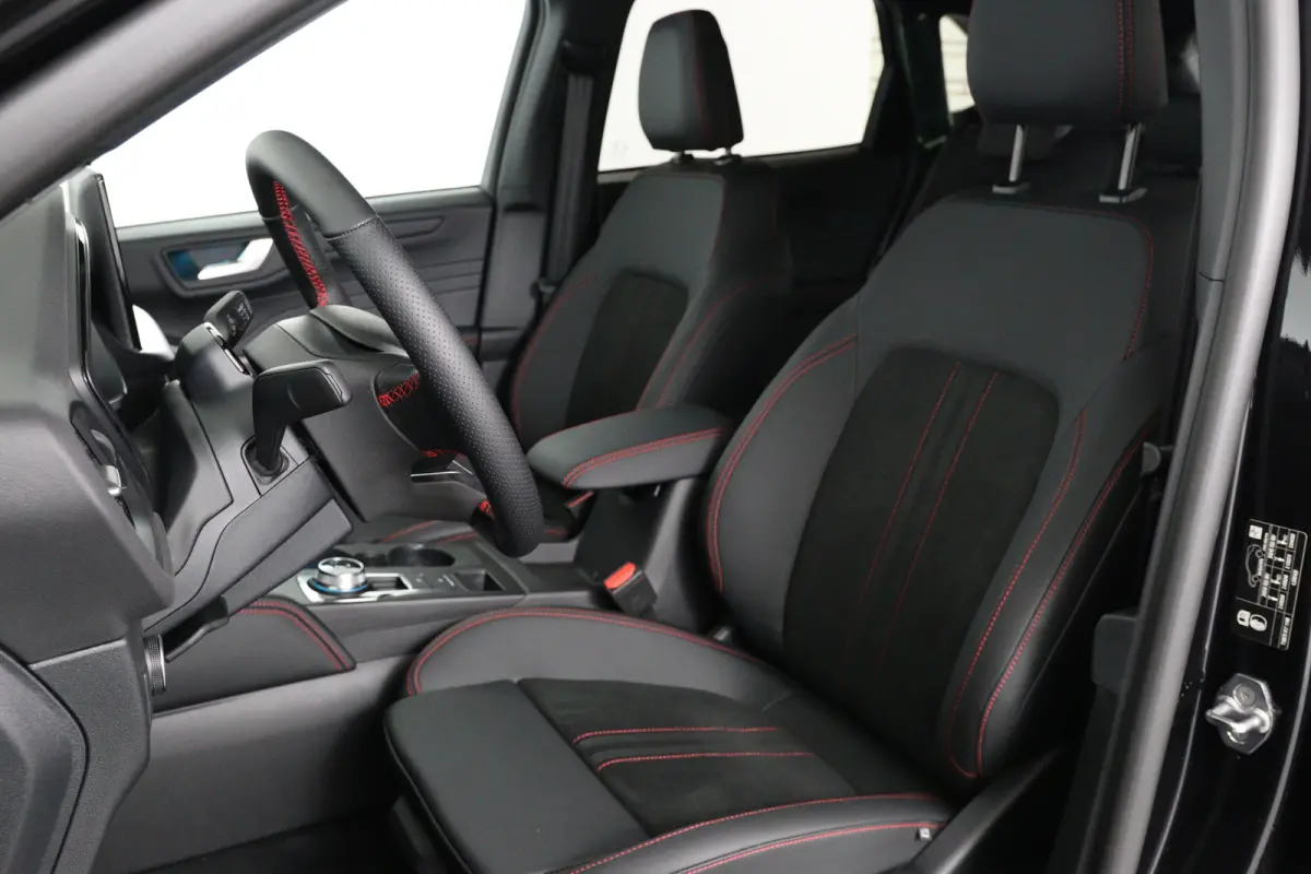 Plug-In Hybrid ST-Line X | Black Pack | Trekhaak | Elektrisch Panoramadak | Winter Pack | Matrix LED | B&O Audio |