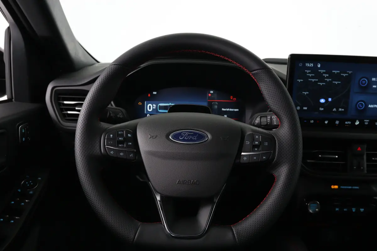 Plug-In Hybrid ST-Line X | Black Pack | Trekhaak | Elektrisch Panoramadak | Winter Pack | Matrix LED | B&O Audio |