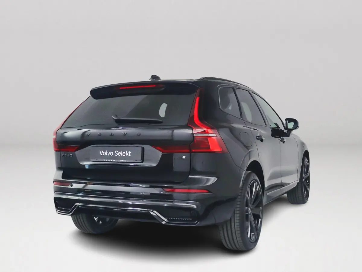 T6 Plug-in hybrid AWD Plus Black Edition | Panoramadak | 360° camera | Harman Kardon | Head-up display | Stoel- en stuurverwarming | Trekhaak