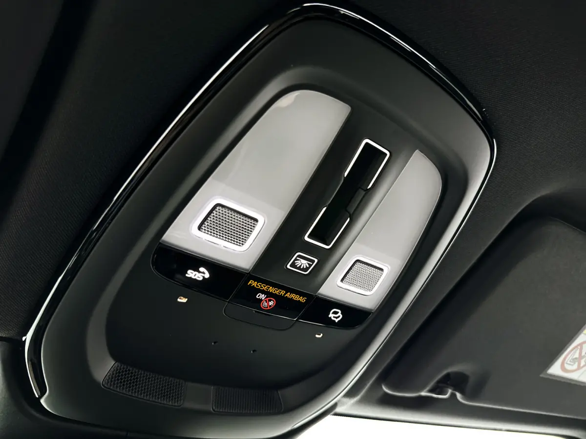 T6 Plug-in hybrid AWD Plus Black Edition | Panoramadak | 360° camera | Harman Kardon | Head-up display | Stoel- en stuurverwarming | Trekhaak