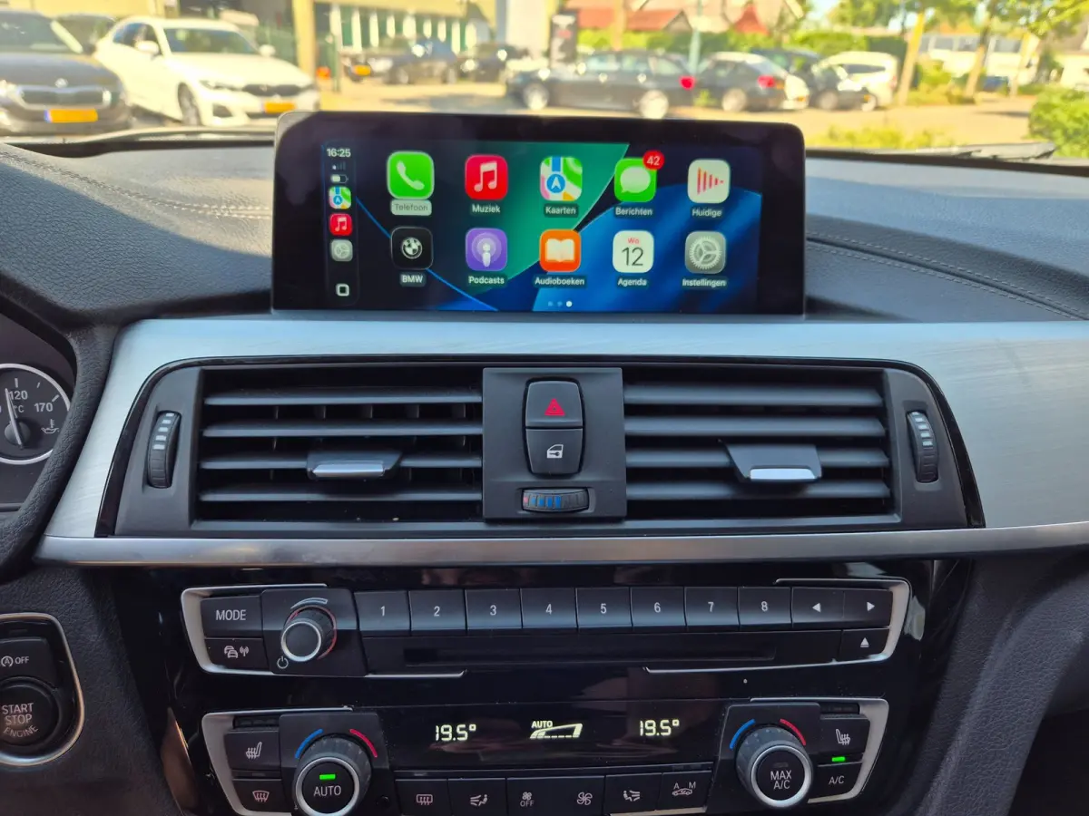 320i High Ex M Sport Touring Apple CarPlay 18inch Velgen NAP NL 100% Onderhouden 2e eigenaar