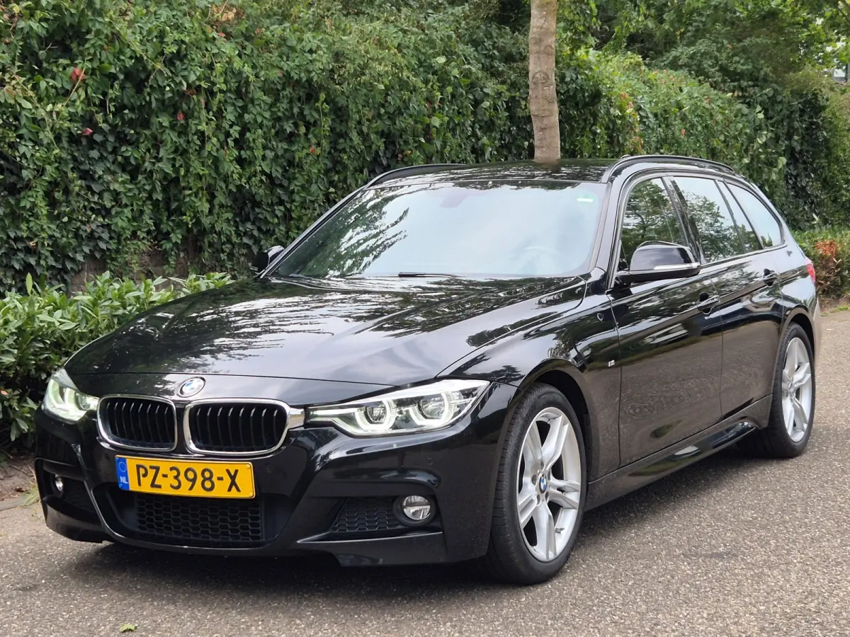 320i High Ex M Sport Touring Apple CarPlay 18inch Velgen NAP NL 100% Onderhouden 2e eigenaar