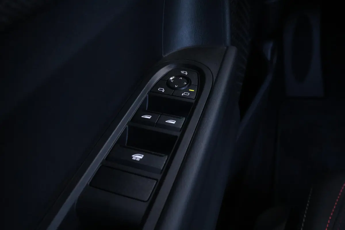 2.0 C John Cooper Works M | Harman/Kardon Surround Sound | Stoelverwarming | Ledverlichting | Comfortacces | Headup Display