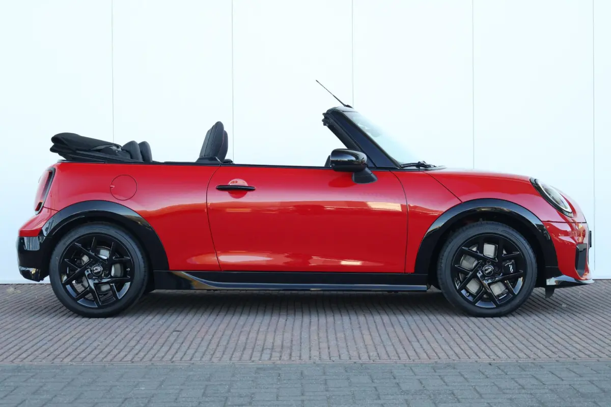 2.0 C John Cooper Works M | Harman/Kardon Surround Sound | Stoelverwarming | Ledverlichting | Comfortacces | Headup Display