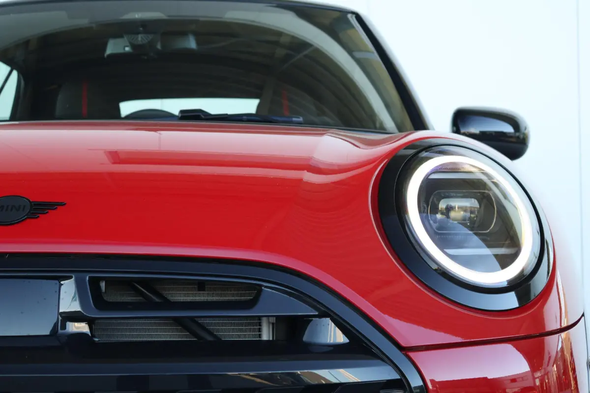 2.0 C John Cooper Works M | Harman/Kardon Surround Sound | Stoelverwarming | Ledverlichting | Comfortacces | Headup Display