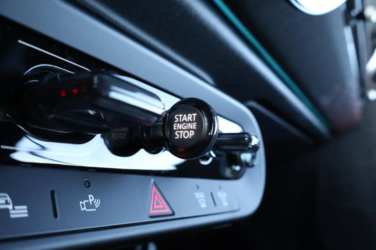 2.0 C John Cooper Works M | Harman/Kardon Surround Sound | Stoelverwarming | Ledverlichting | Comfortacces | Headup Display