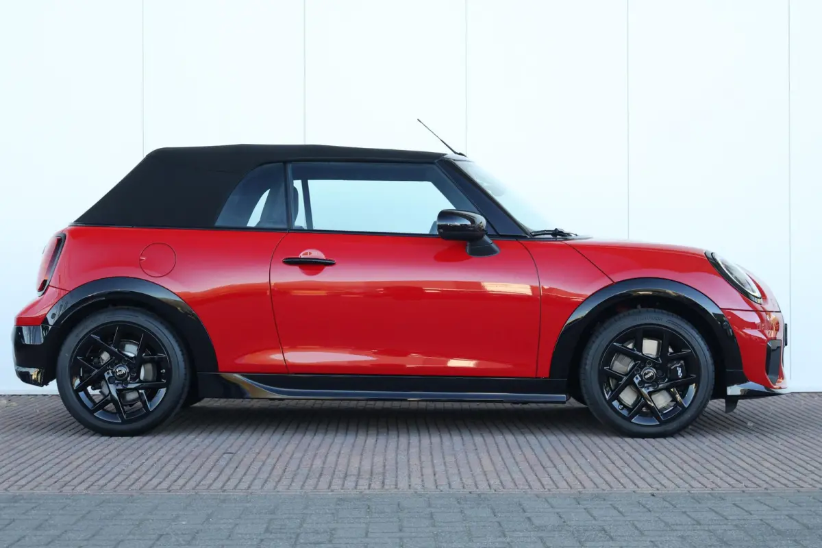 2.0 C John Cooper Works M | Harman/Kardon Surround Sound | Stoelverwarming | Ledverlichting | Comfortacces | Headup Display
