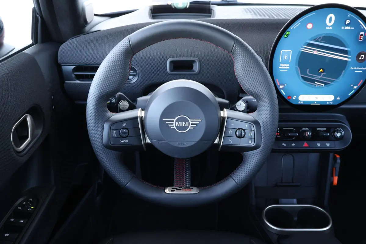 2.0 C John Cooper Works M | Harman/Kardon Surround Sound | Stoelverwarming | Ledverlichting | Comfortacces | Headup Display