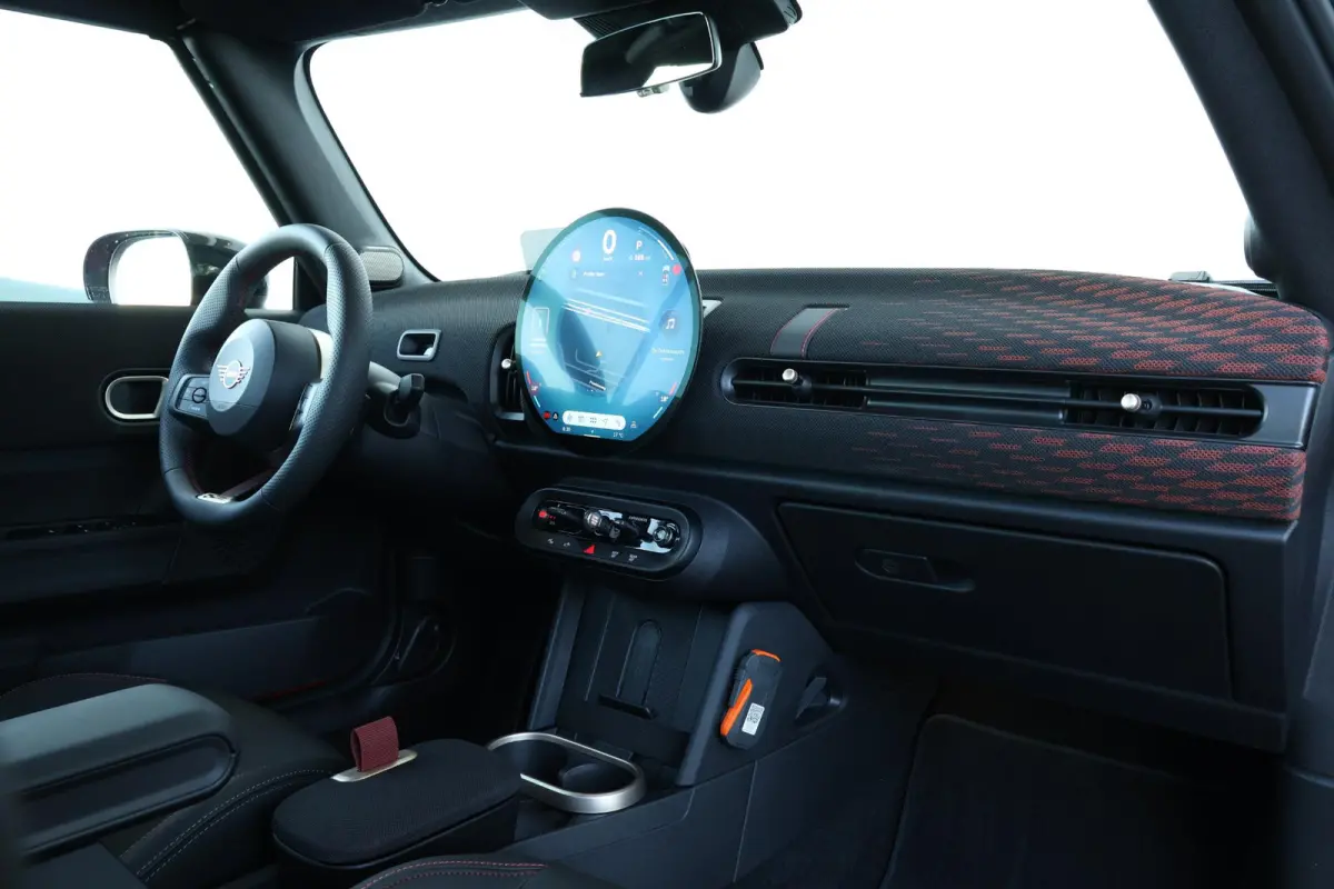 2.0 C John Cooper Works M | Harman/Kardon Surround Sound | Stoelverwarming | Ledverlichting | Comfortacces | Headup Display
