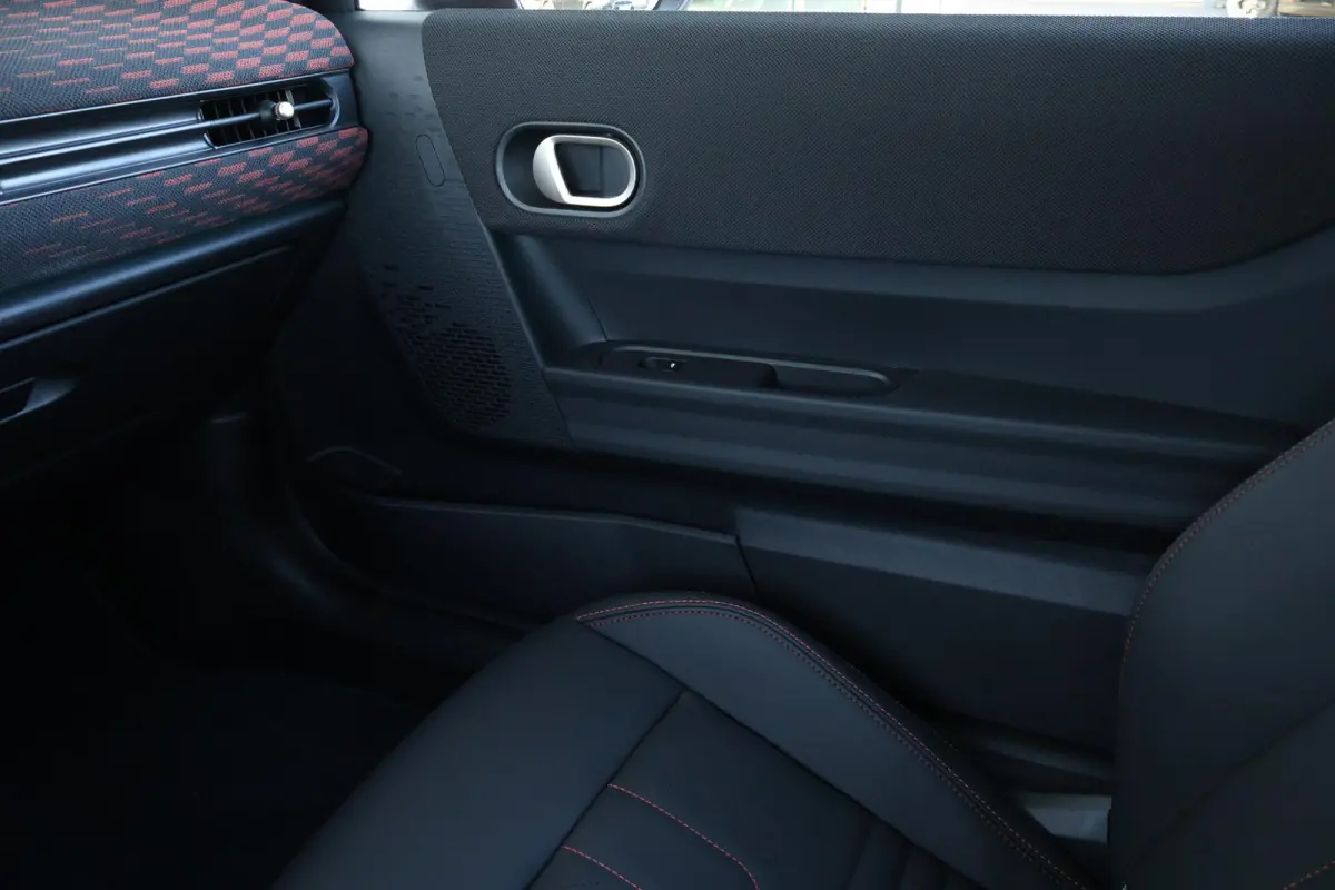 2.0 C John Cooper Works M | Harman/Kardon Surround Sound | Stoelverwarming | Ledverlichting | Comfortacces | Headup Display