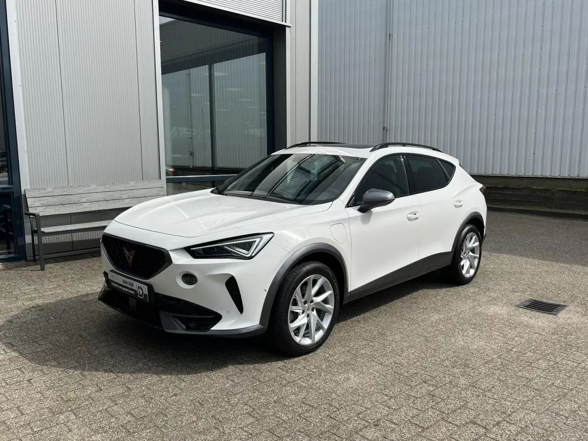 1.4 TSI e-Hybrid | Pano-dak/Carplay/stoel- en Stuurverw./Copper Accenten
