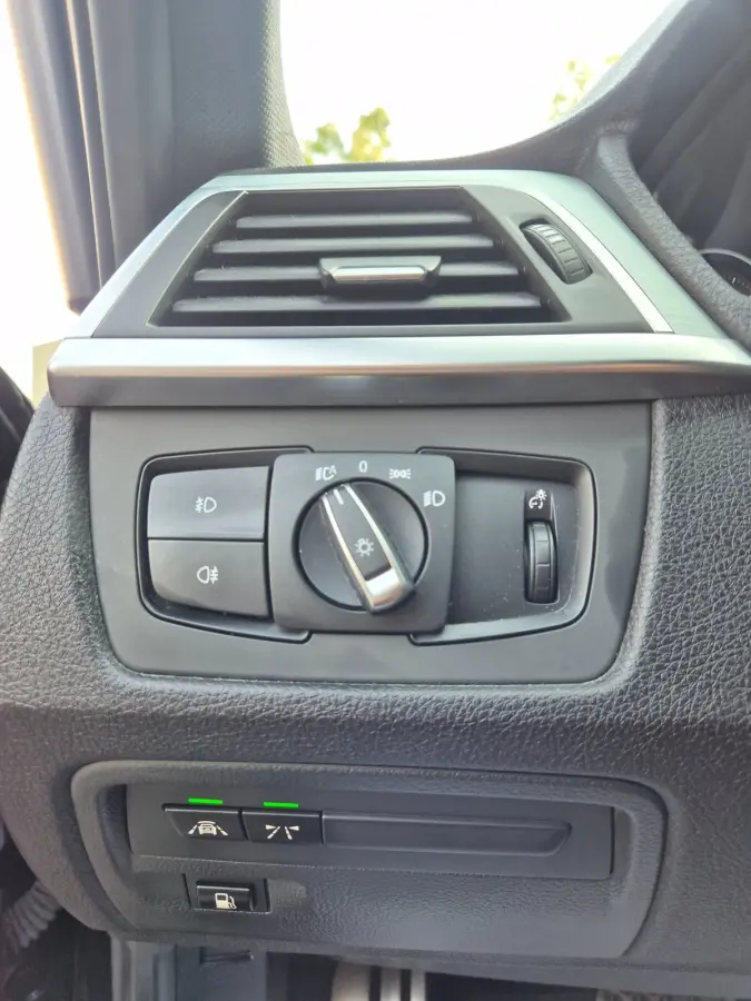 330e M Sport Apple CarPlay Schuifdak NL NAP 100% dealer onderhouden Line Assist Keyless 330e