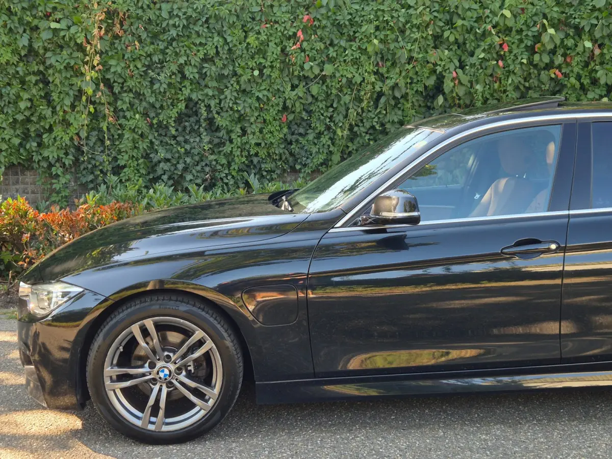330e M Sport Apple CarPlay Schuifdak NL NAP 100% dealer onderhouden Line Assist Keyless 330e