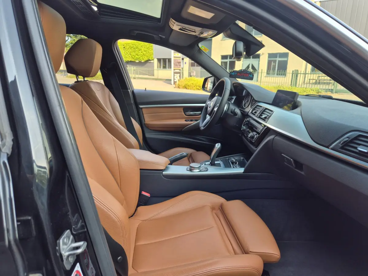 330e M Sport Apple CarPlay Schuifdak NL NAP 100% dealer onderhouden Line Assist Keyless 330e
