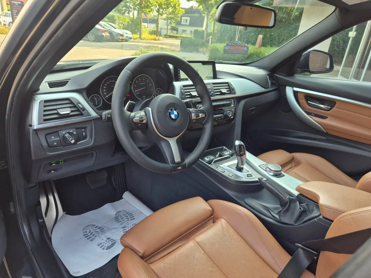 330e M Sport Apple CarPlay Schuifdak NL NAP 100% dealer onderhouden Line Assist Keyless 330e