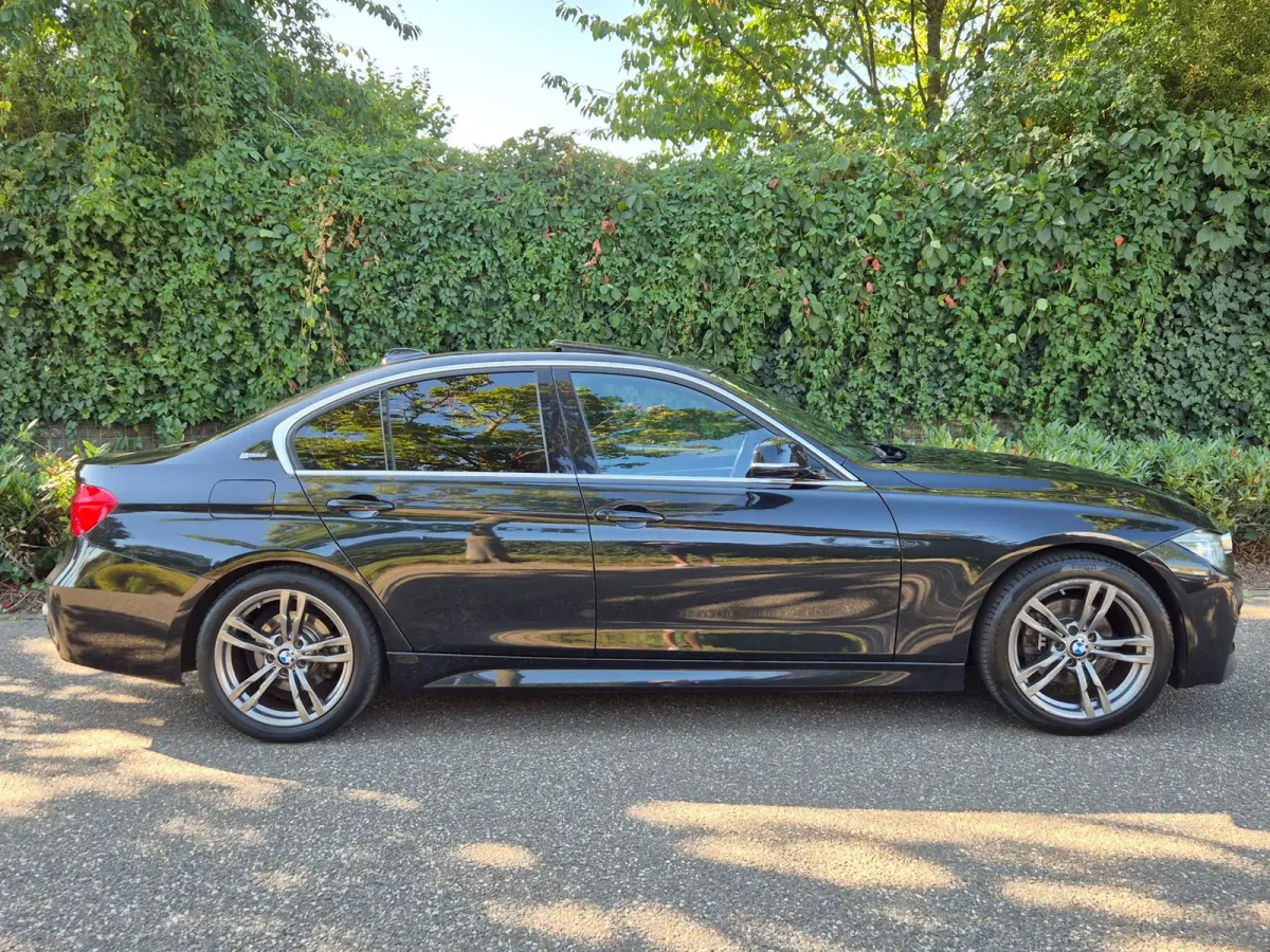 330e M Sport Apple CarPlay Schuifdak NL NAP 100% dealer onderhouden Line Assist Keyless 330e