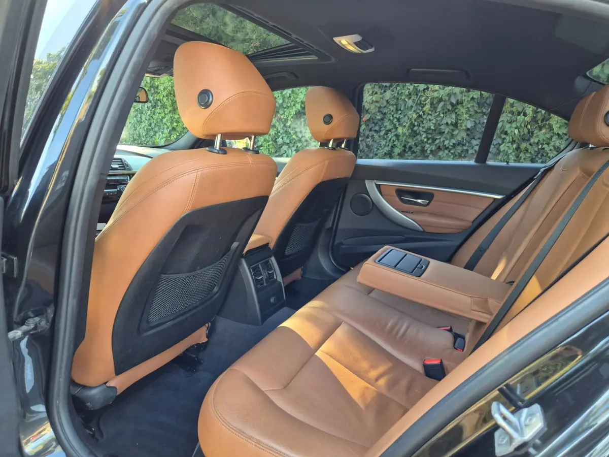330e M Sport Apple CarPlay Schuifdak NL NAP 100% dealer onderhouden Line Assist Keyless 330e