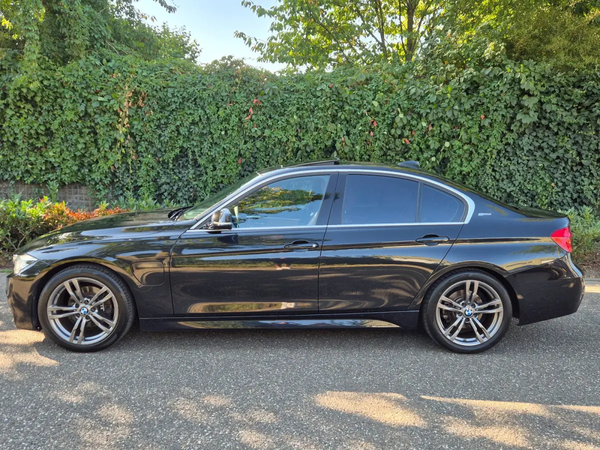 330e M Sport Apple CarPlay Schuifdak NL NAP 100% dealer onderhouden Line Assist Keyless 330e