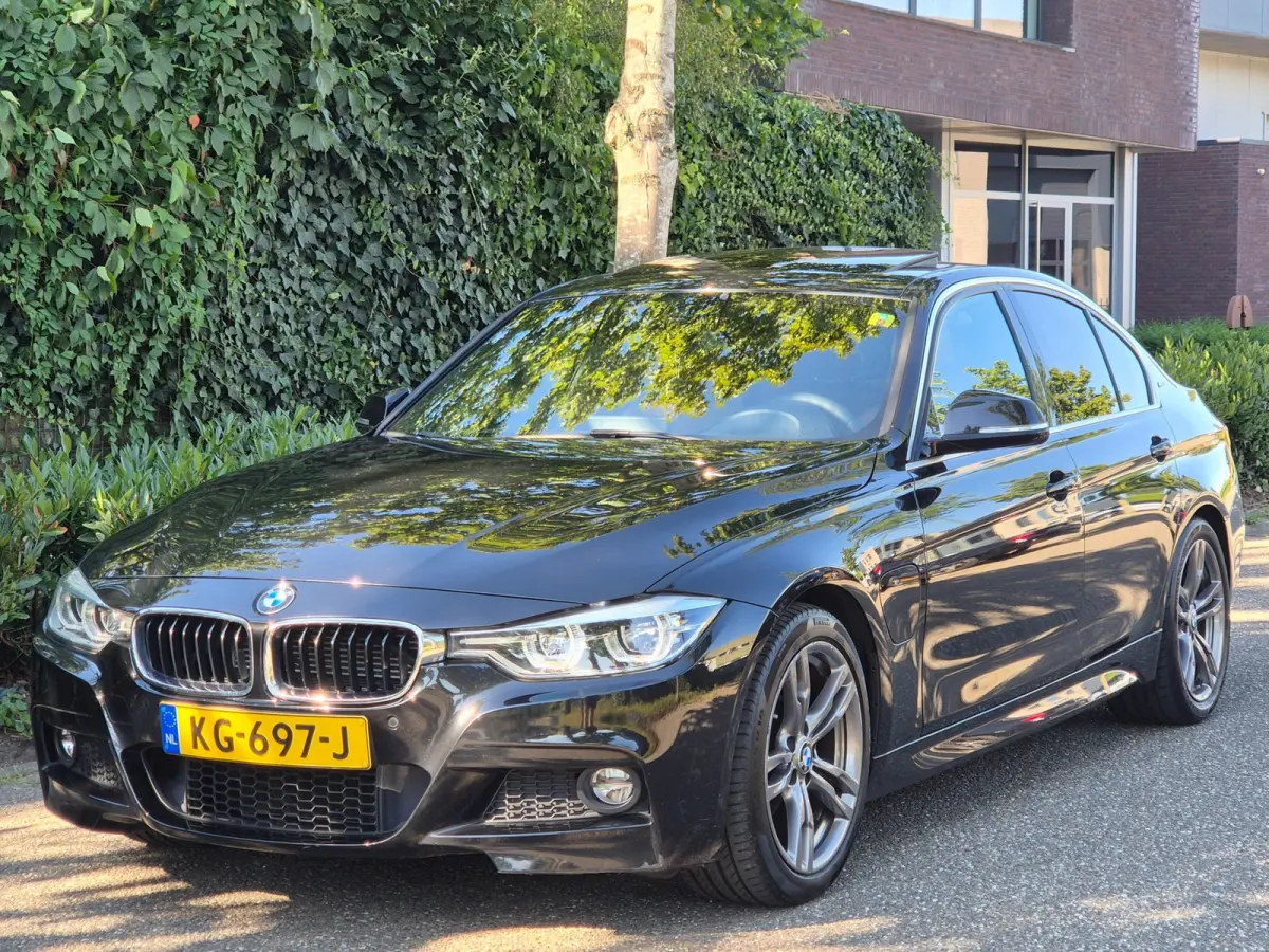 330e M Sport Apple CarPlay Schuifdak NL NAP 100% dealer onderhouden Line Assist Keyless 330e