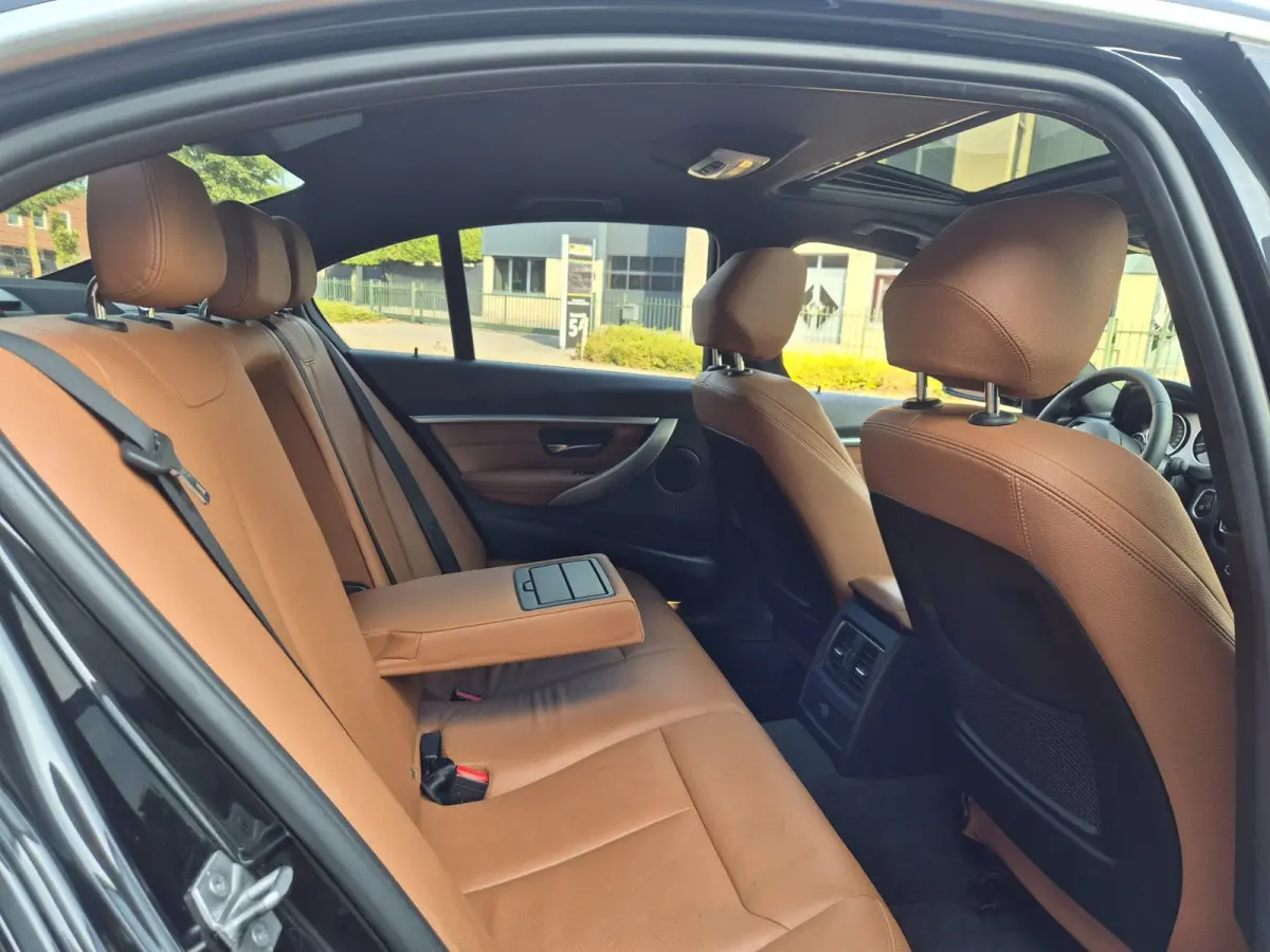 330e M Sport Apple CarPlay Schuifdak NL NAP 100% dealer onderhouden Line Assist Keyless 330e