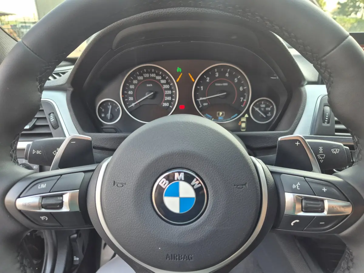 330e M Sport Apple CarPlay Schuifdak NL NAP 100% dealer onderhouden Line Assist Keyless 330e