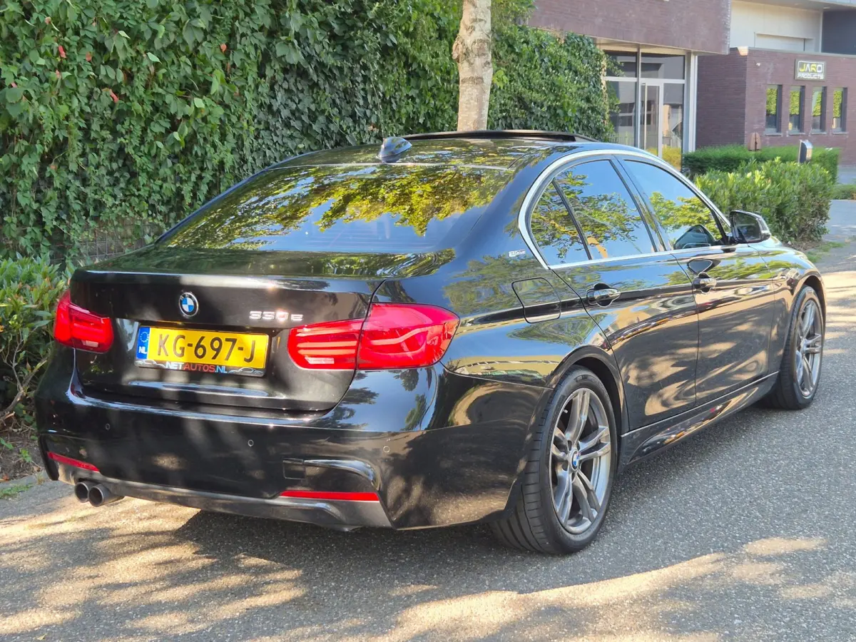 330e M Sport Apple CarPlay Schuifdak NL NAP 100% dealer onderhouden Line Assist Keyless 330e