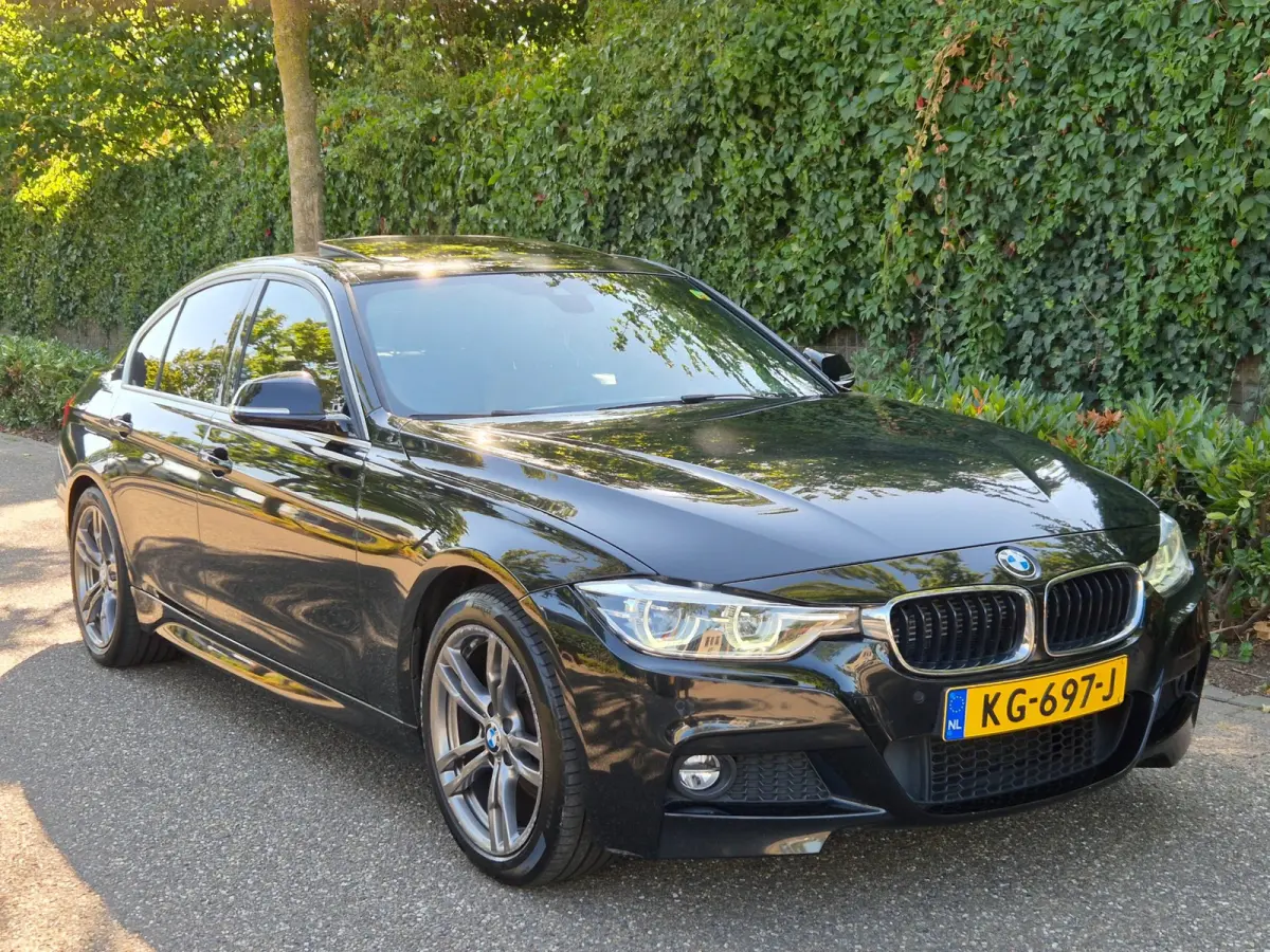 330e M Sport Apple CarPlay Schuifdak NL NAP 100% dealer onderhouden Line Assist Keyless 330e