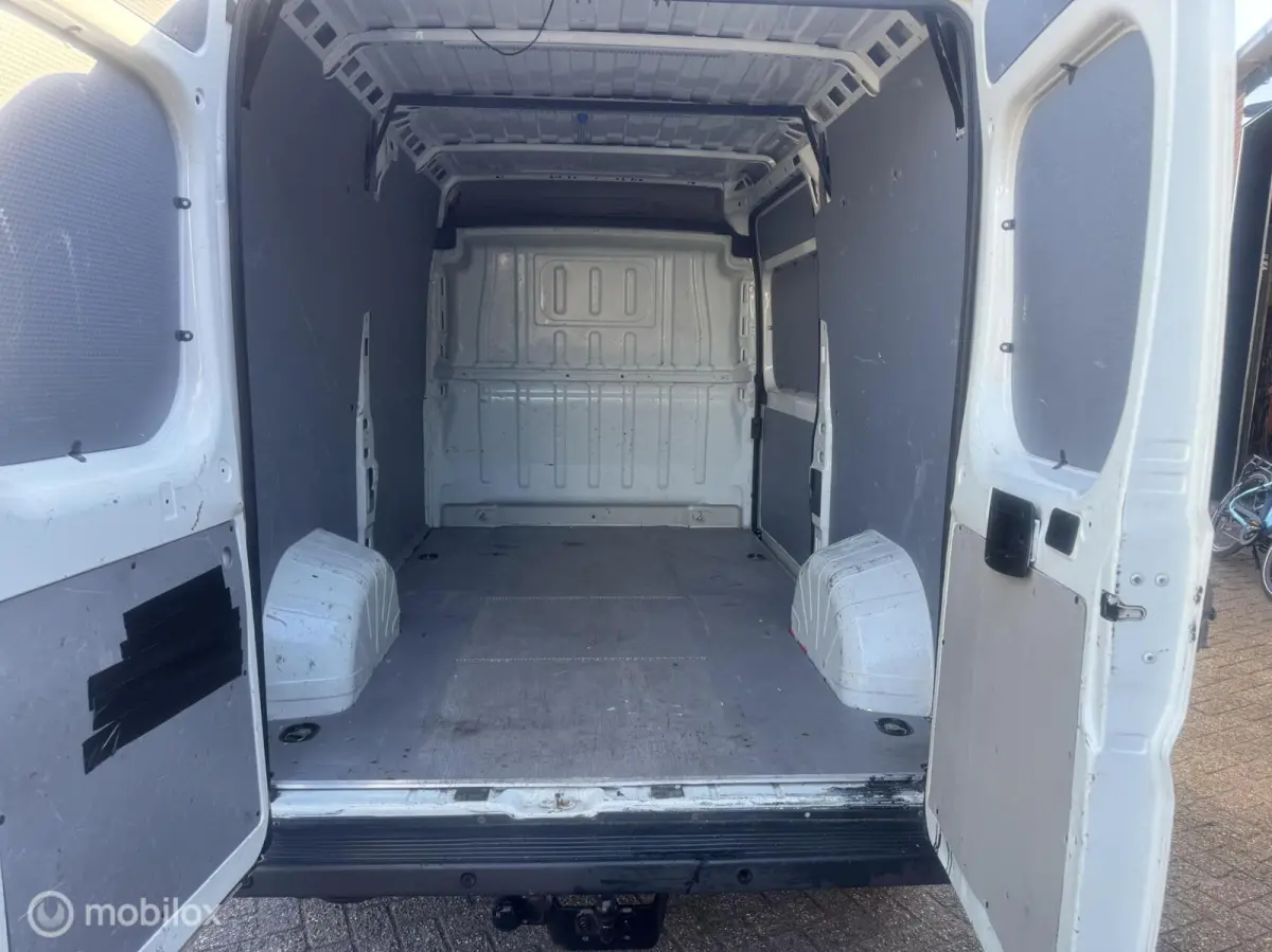 Bestel 335 2.0 BlueHDI L2H2 Euro 6